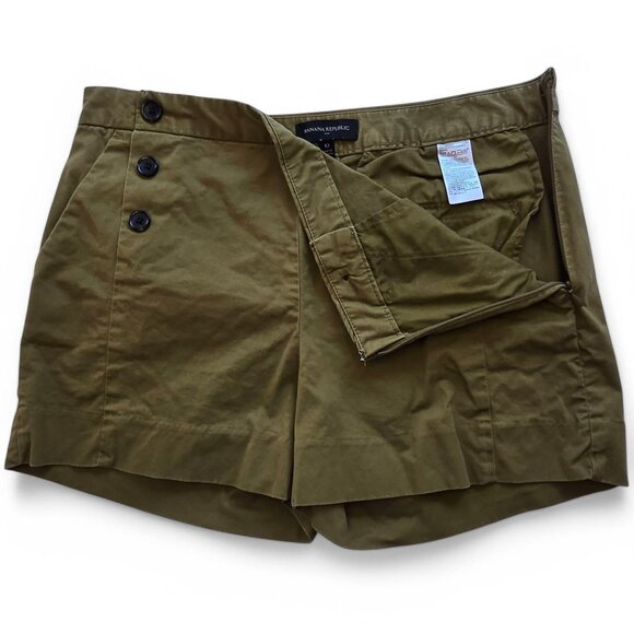 Banana Republic Womens Chino Sailor Button Shorts Olive Green Side Zip  Size 10 - Picture 3 of 5